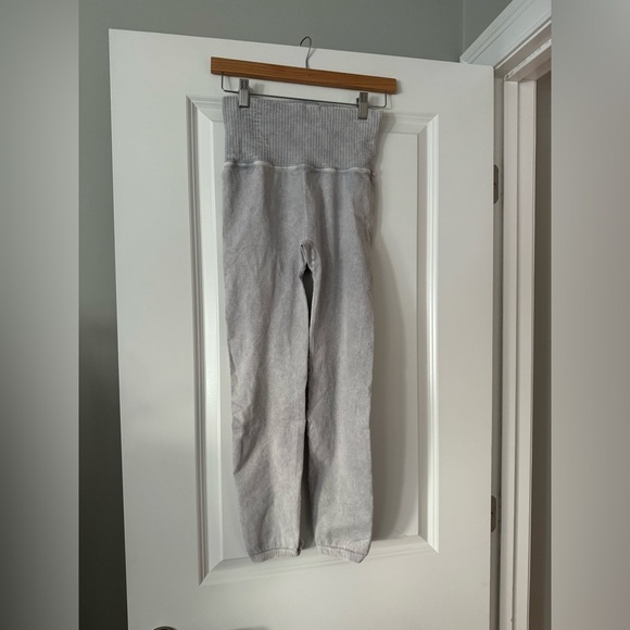 NWOT Free People Good Karma Leggings in M/L💕 - Picture 4 of 6